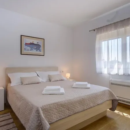 Deluxe House Josipa Гостевой дом Мали-Лошинь