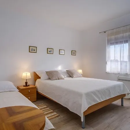 Deluxe House Josipa Pensión