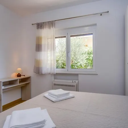 Guest house Deluxe House Josipa 4*
