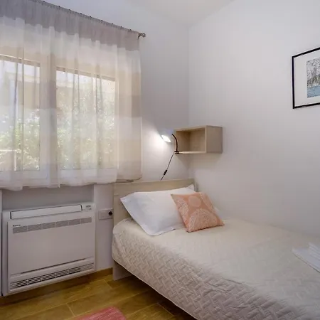 Guest house Deluxe House Josipa
