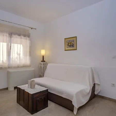 Guest house Deluxe House Josipa Mali Losinj